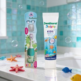 Set Denthoral Kids cu pastă de dinți și periuță soft pentru copii